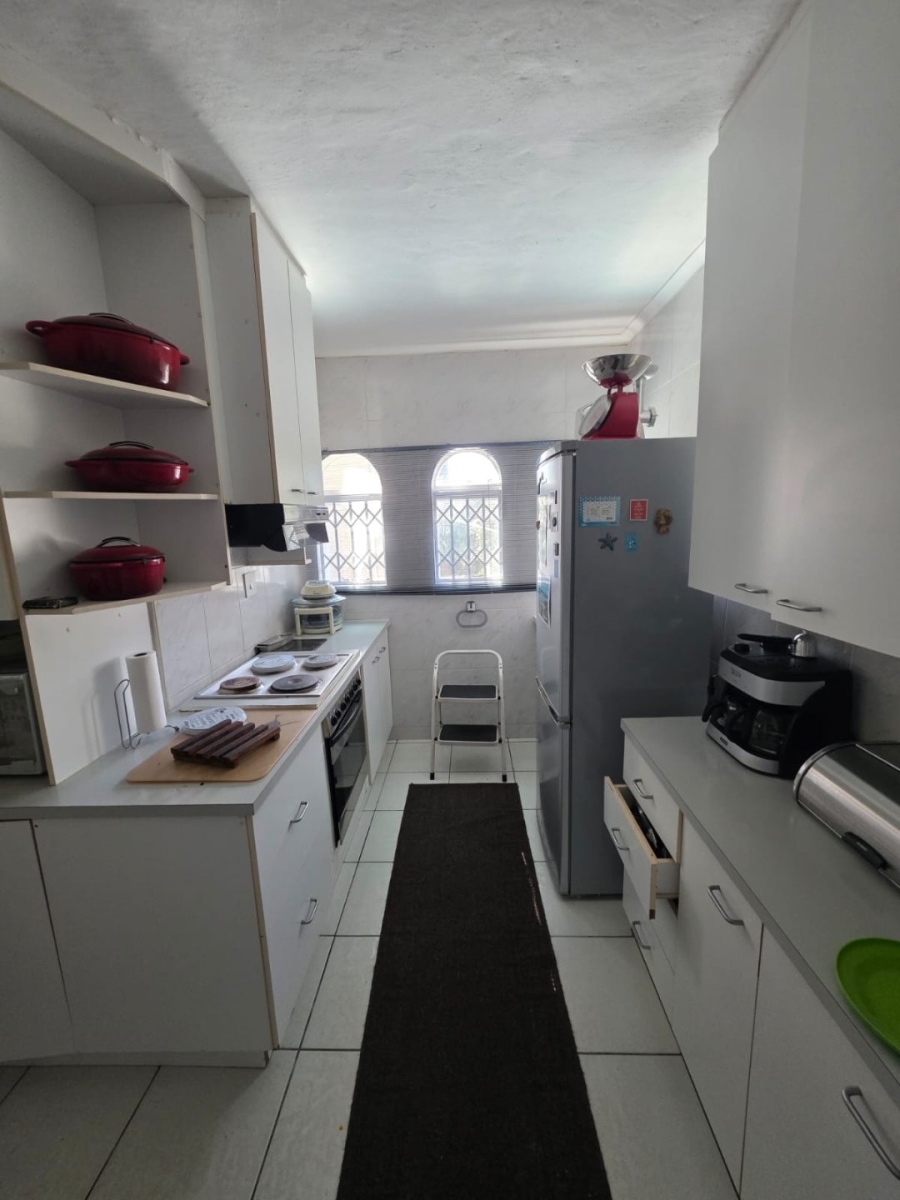 4 Bedroom Property for Sale in Wavecrest Eastern Cape